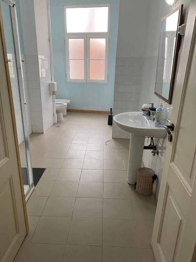 Nature Chiado 2- Cozy Little Double Room With Shared Bathroom Lisboa Exteriör bild